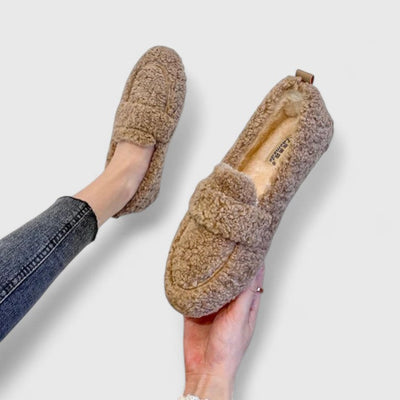 Rafaëlle – Warm slippers with an elegant design