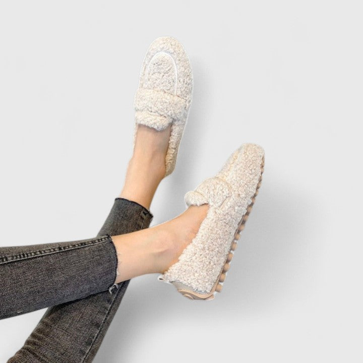 Rafaëlle – Warm slippers with an elegant design