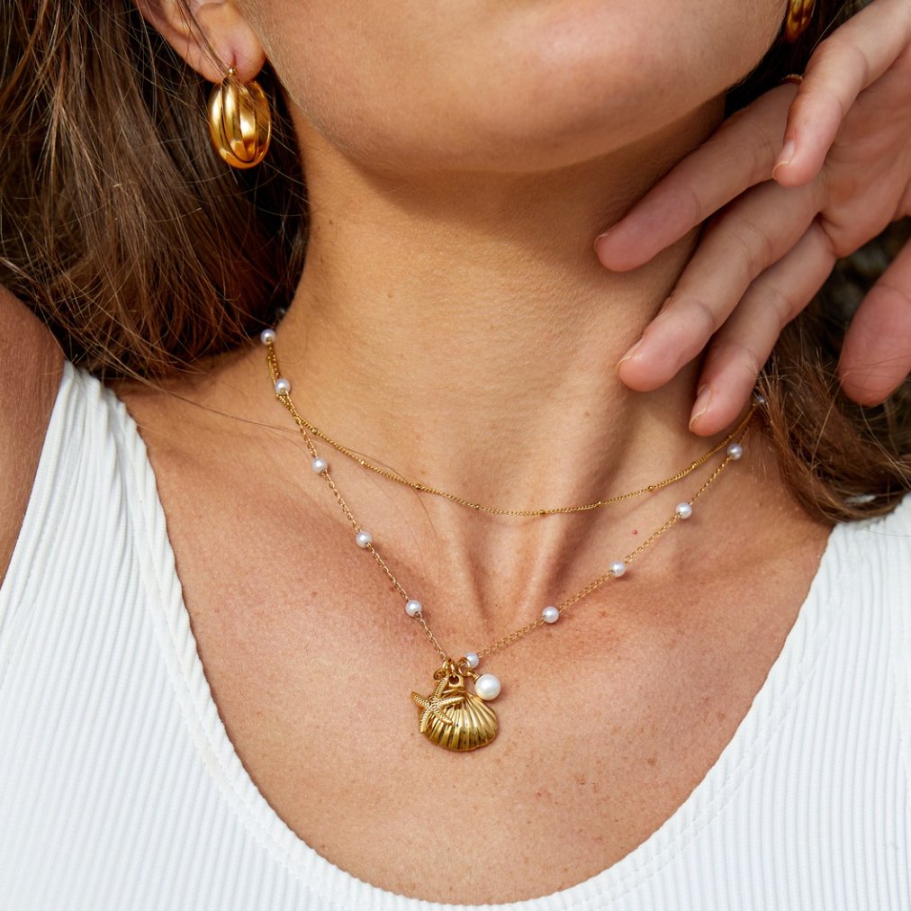 Aria Shell Charm Hanger