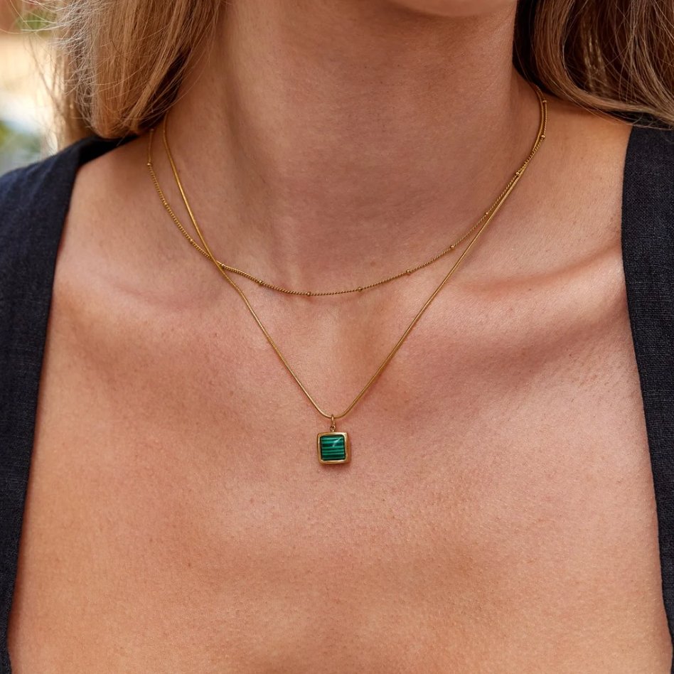 Niyah Chic Golden Necklace