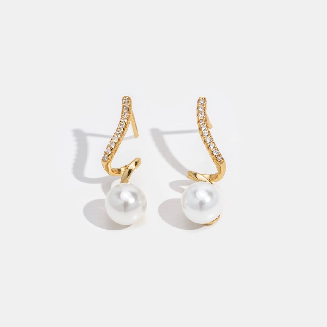 Tam Pearl Golf Earrings