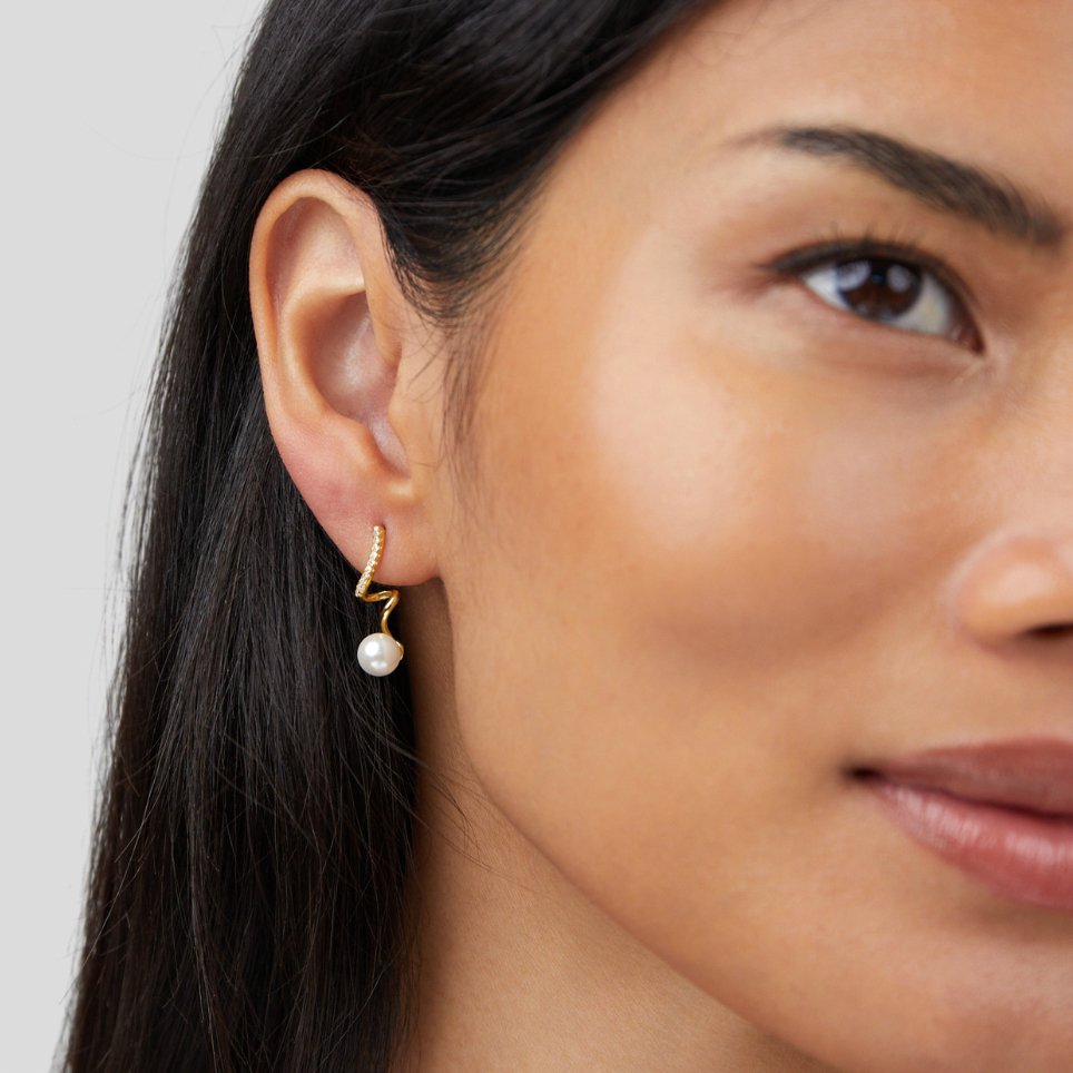 Tam Pearl Golf Earrings