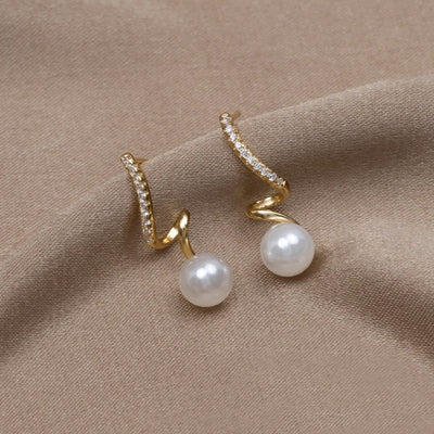Tam Pearl Golf Earrings