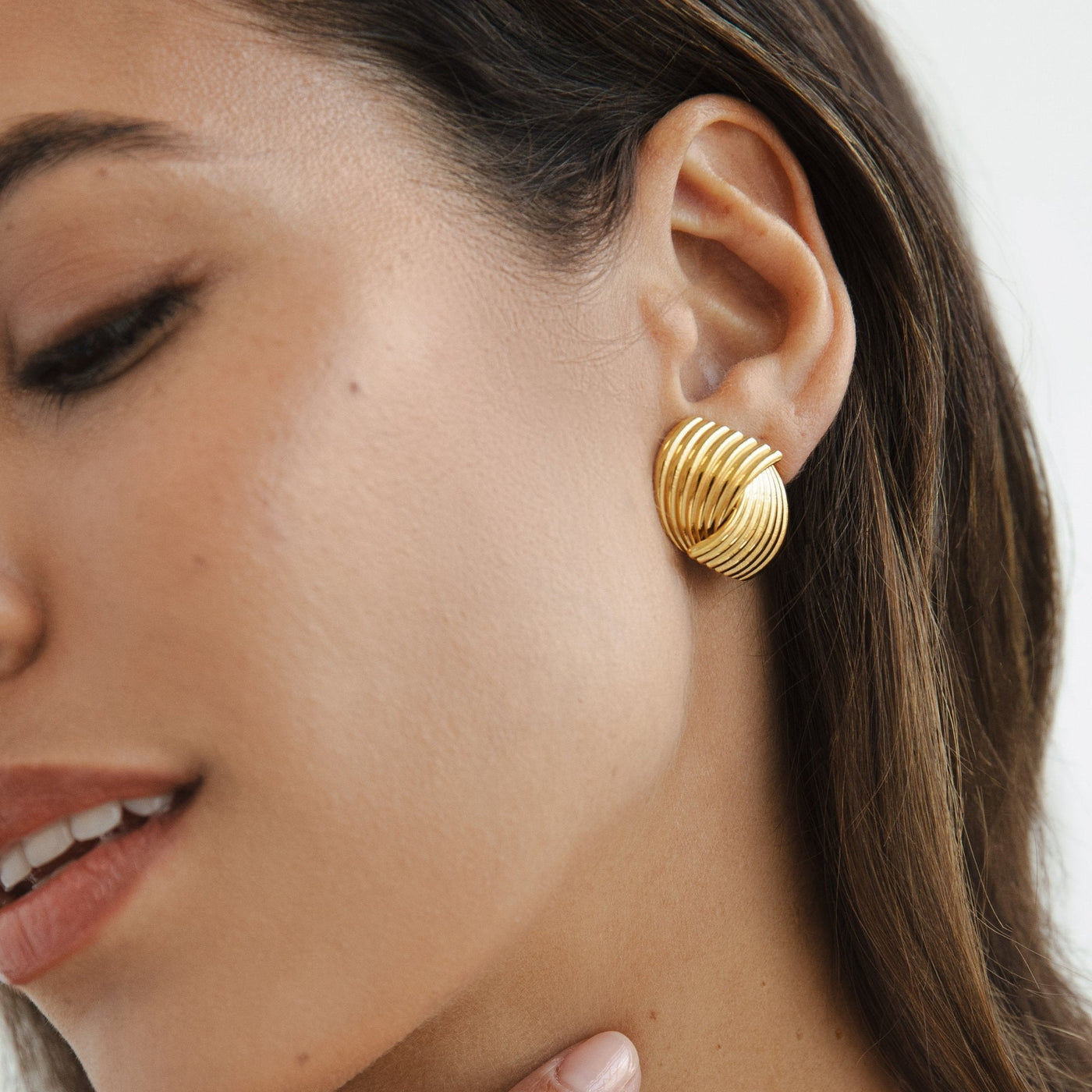 Vanna Luxe Golden Earrings